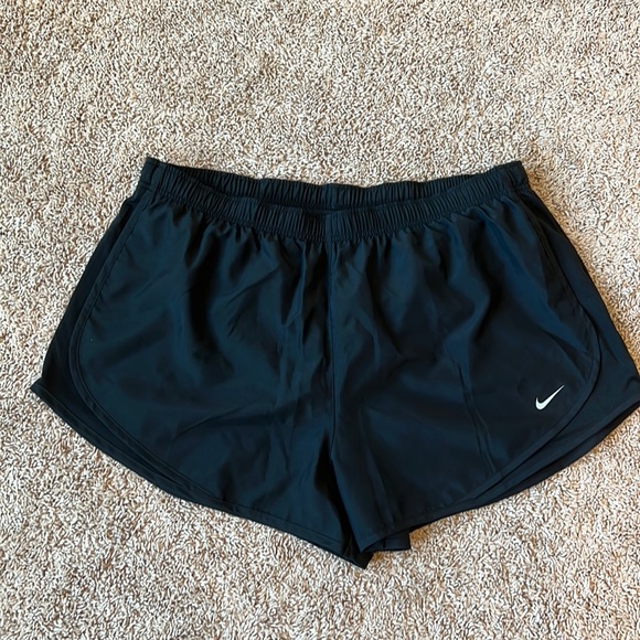 Nike Womens Dry Tempo Running Shorts - Picture 1 of 7